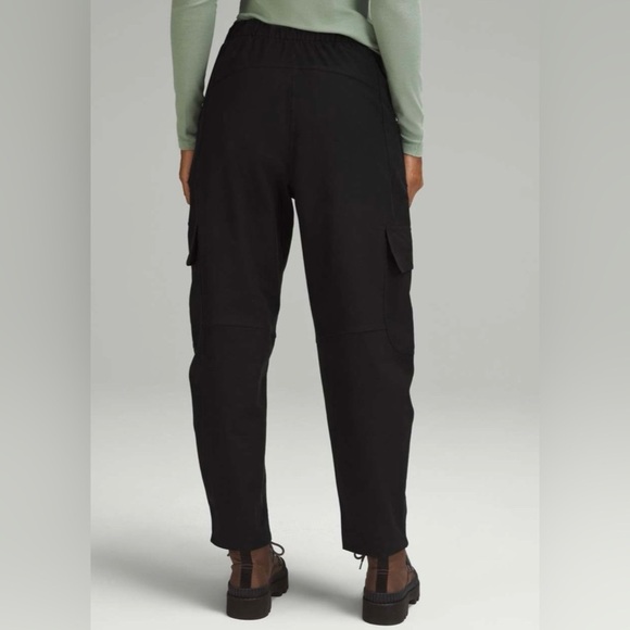 Lululemon Light Utilitech Cargo Pocket High-Rise Black Pants Size 28 - Picture 11 of 11